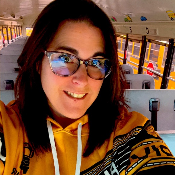 Meet your Posher, Heather - Picture 1 of 3